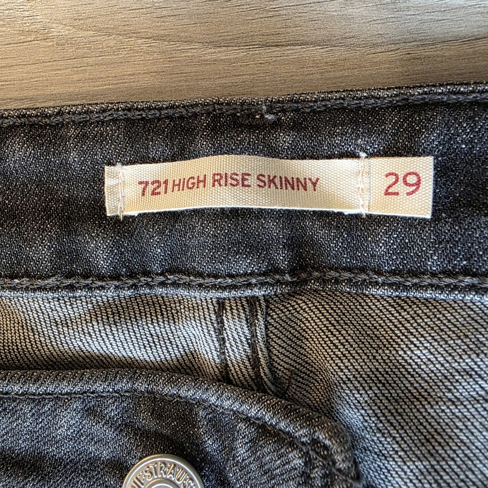 Levi's Dark Gray 721 High Rise Skinny Jeans